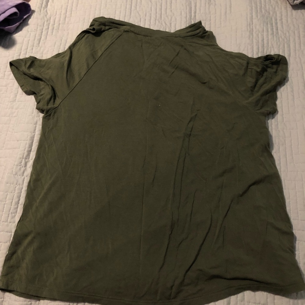 Soft & Sexy off the shoulder tee. Size small.